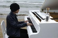 刘德华张惠妹曾拒绝演唱他的歌曲 一位被低估的音乐巨匠